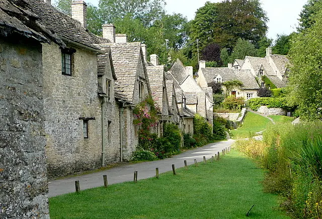 Top 5 Bibury Circular Walks and Map, Gloucestershire