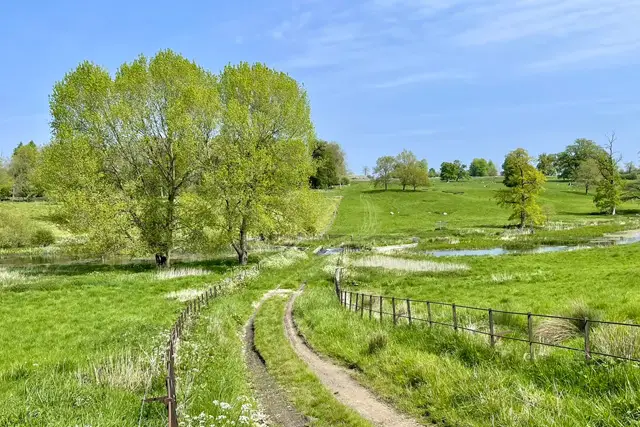 Sherborne Park Walk, Gloucestershire