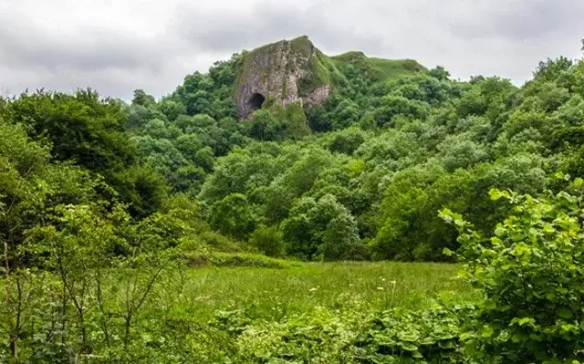 Thor's Cave Walk