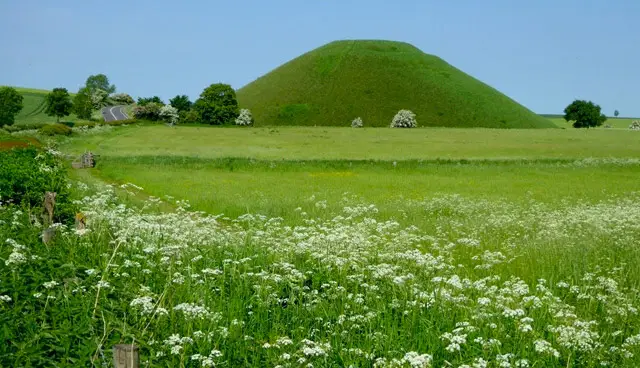 Silbury Hill Walk, Wiltshire